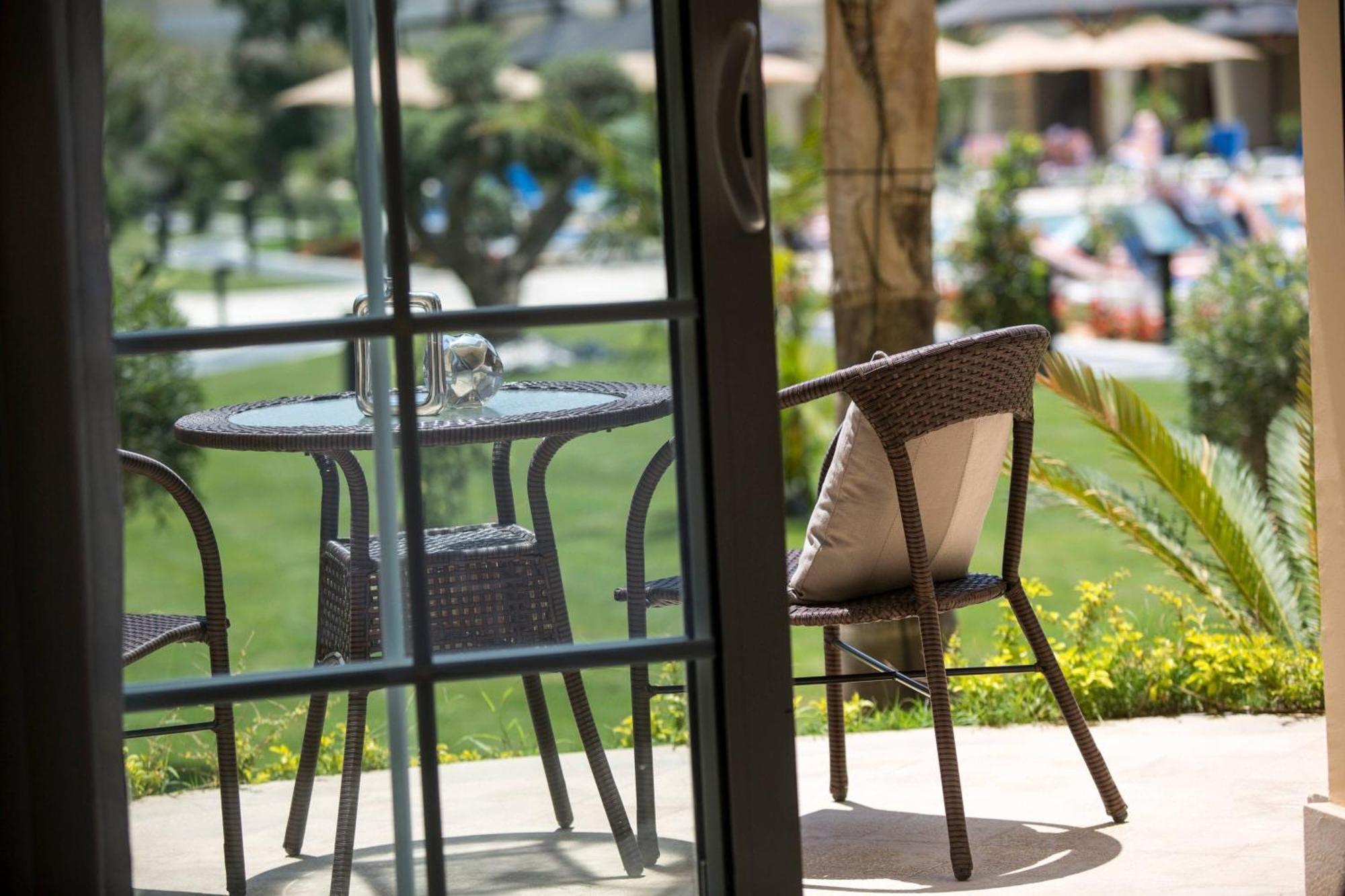Hotel Renaissance Mirage 5*