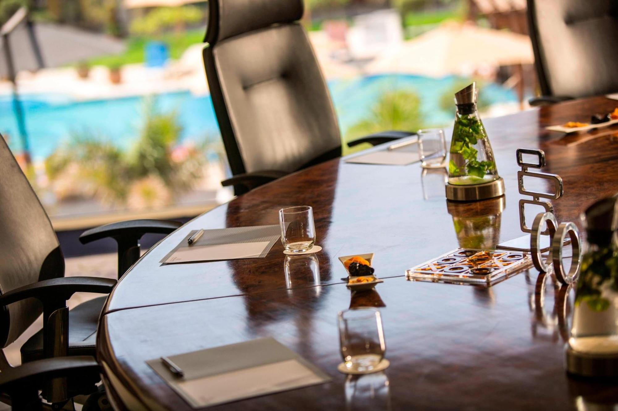 Hotel Renaissance Mirage 5*